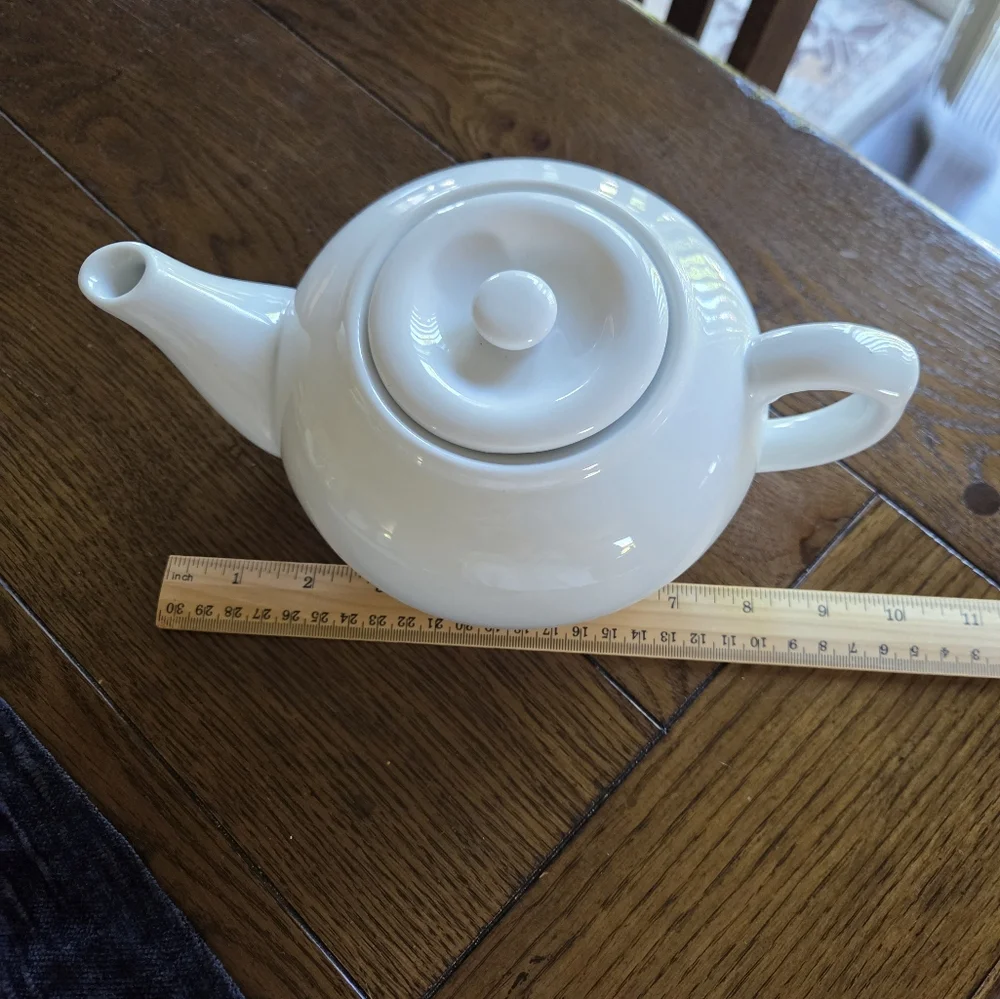 Cordon Blue White Porcelain Teapot